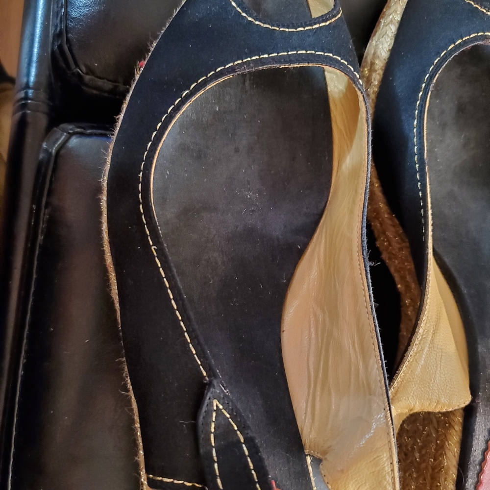 CHRISTIAN LOUBOUTIN SILK WEDGES SIZE 41